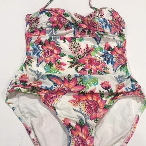 La Blanca one piece suit size 6 new with tags discrete Tummy control - Picture 2 of 3